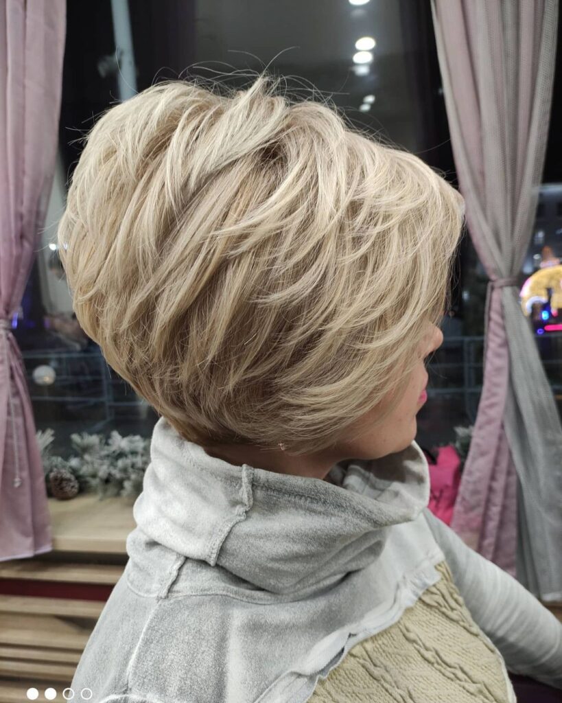 Feathered Layered Bob for Light Volume
